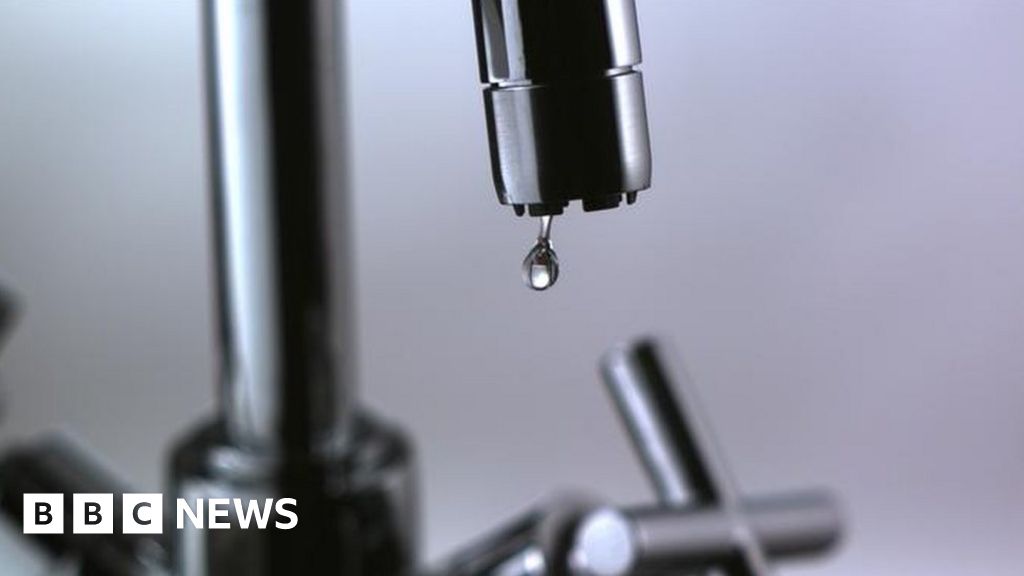 Severn Trent to compensate over burst water pipe BBC News
