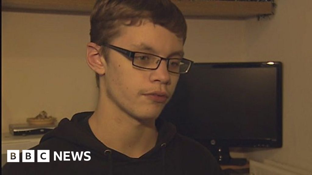 Defibrillator call after Colwyn Bay boy's collapse BBC News