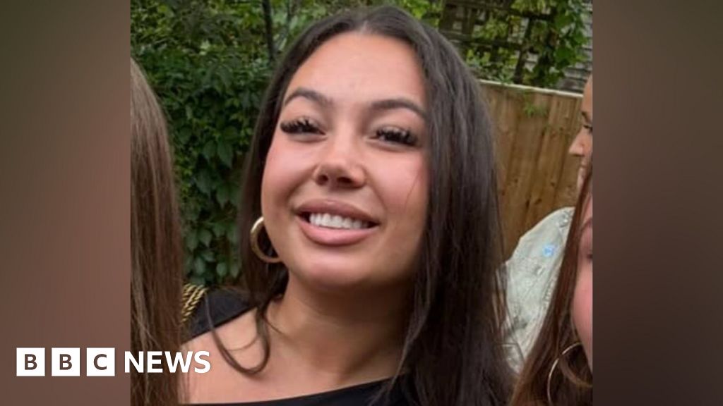 Dual national Londoner stranded in Spain by new border rule