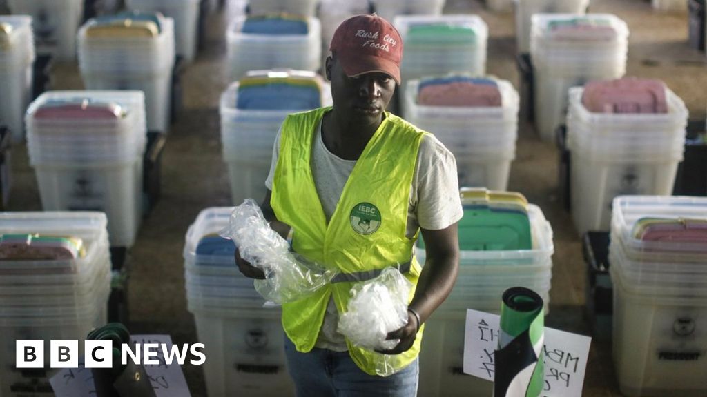 Kenya Holds Its Breath Before Tight Poll Bbc News 5735