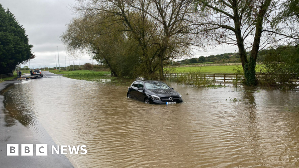 Crash closes M4 as schools shut amid Storm Babet flooding 