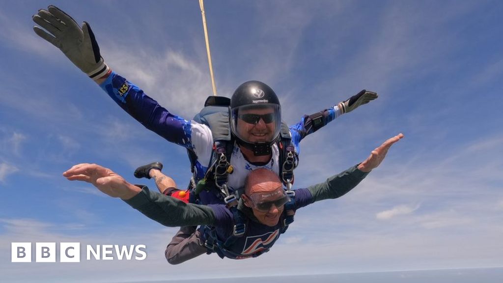 Blind Veteran With Terminal Cancer Completes Skydive