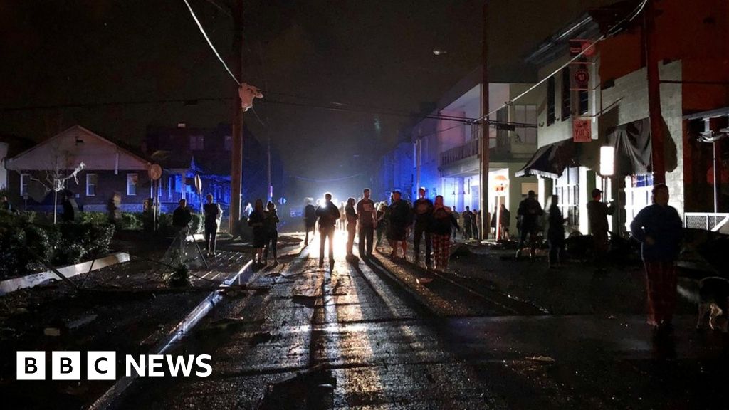Deadly tornadoes kill seven in Nashville, Tennessee