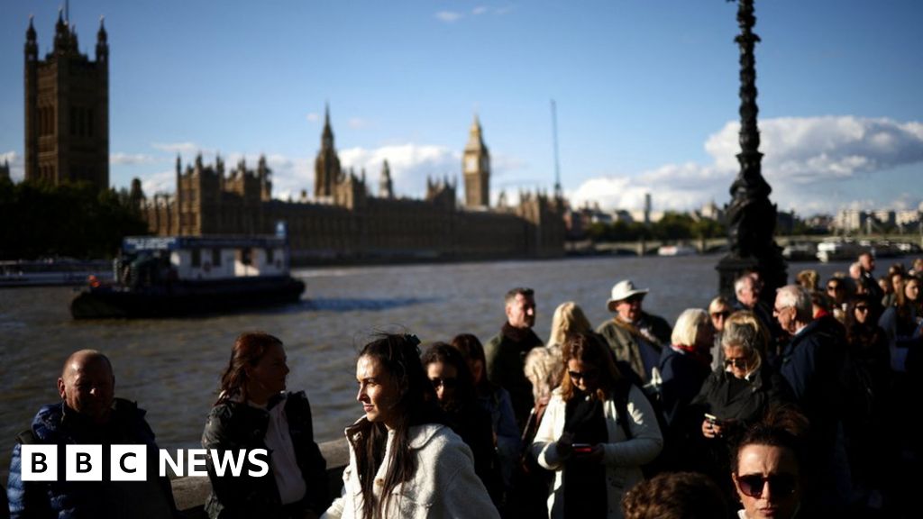 Queue for Queen's lying-in-state reopens after seven hours