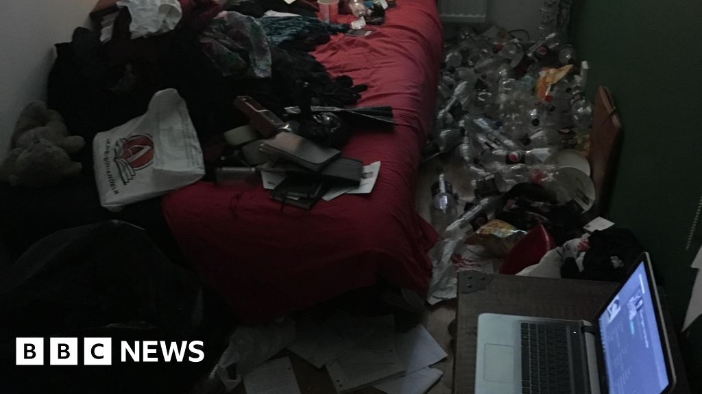 Depression Sufferer S Bedroom Clean Up Is Online Hit Bbc News