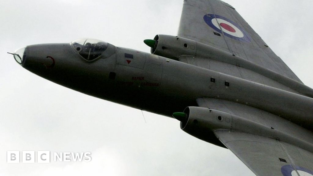 Holt memorial marks 50th anniversary of midair plane crash BBC News