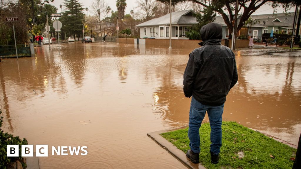 Californië wordt getroffen door ‘catastrofale’ overstromingen terwijl het slechte weer aanhoudt
