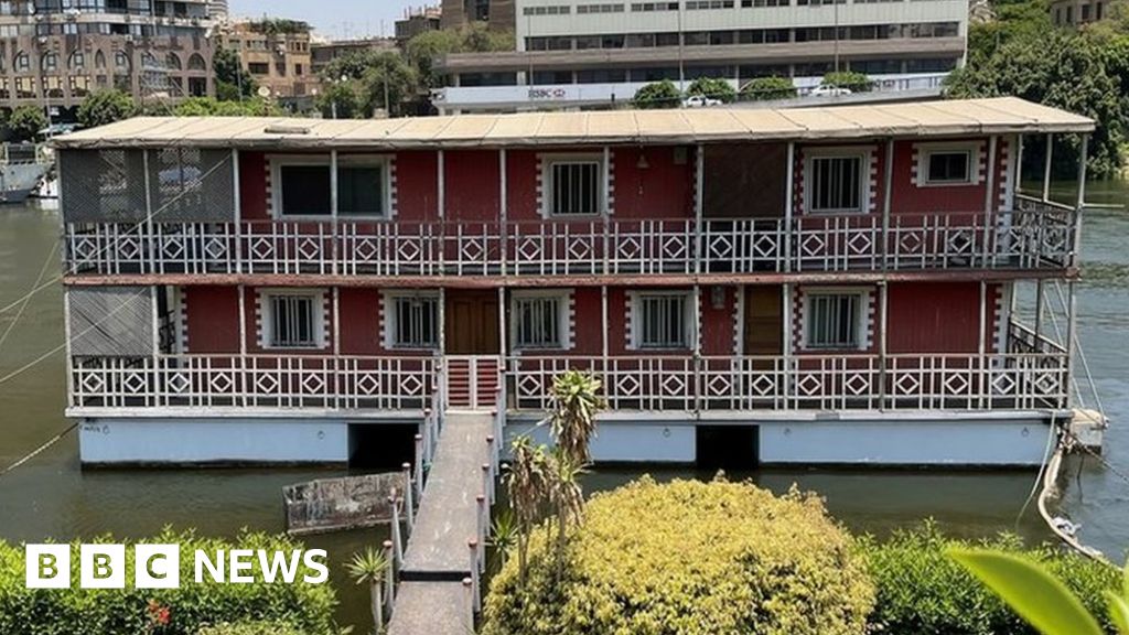 Outcry in Egypt as iconic Nile houseboats are destroyed