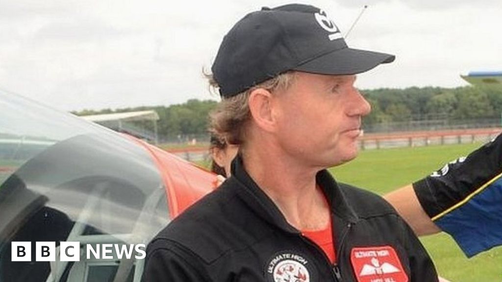 'No sign' Shoreham crash pilot Andrew Hill blacked out