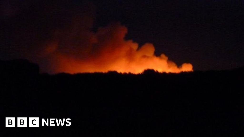 Fire breaks out at Dimmer landfill site BBC News
