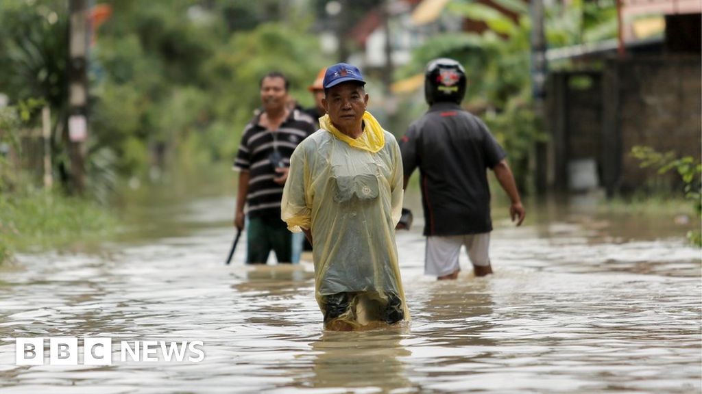 Thailand Floods: 12 Dead As Record Rainfall Persists - BBC News