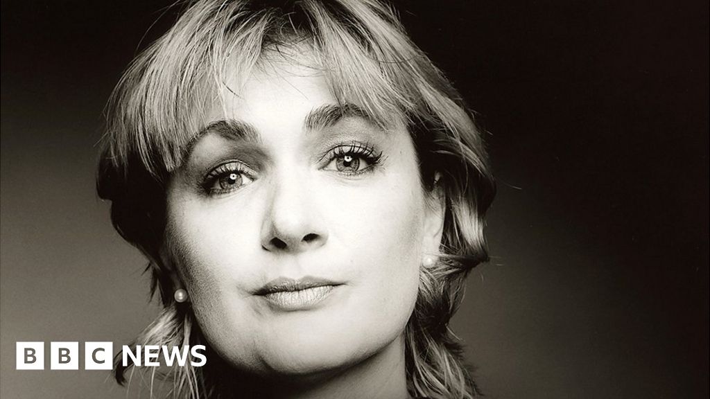 ‘A light that didn’t shine long enough’ - new unseen photos of Caroline Aherne