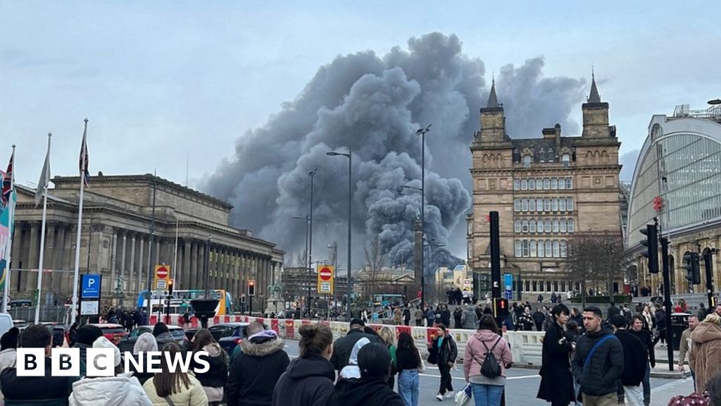 Large blaze causes huge plumes of smoke over Liverpool