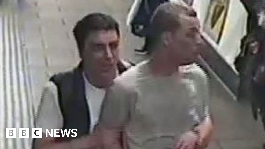 Police Hunt Two Men After Gas Released On Tube At Oxford Circus