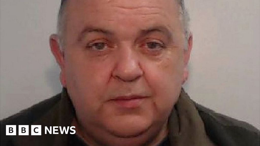 Manchester paedophile David Walker jailed for historical abuse BBC News