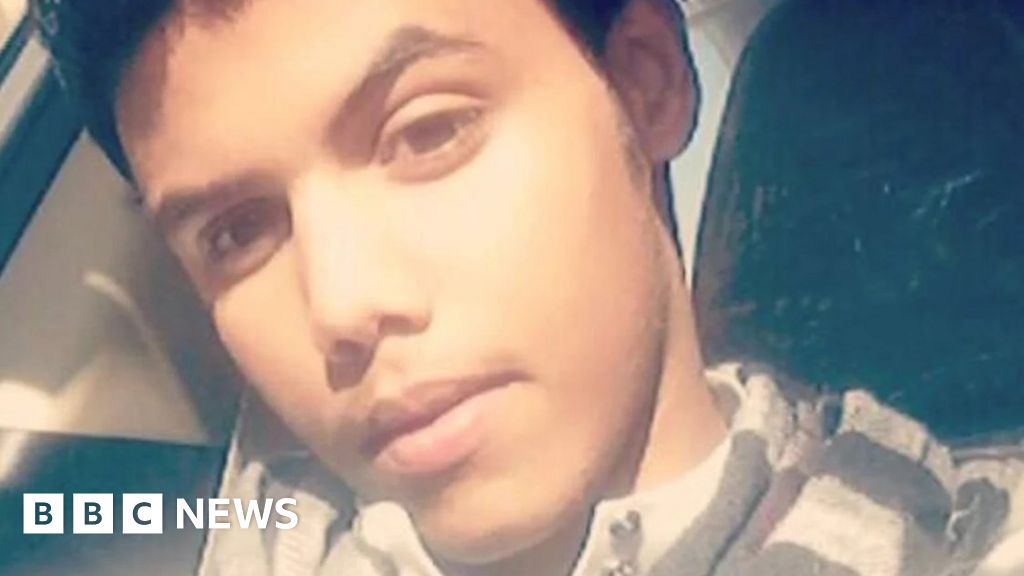 Abdullah al-Howaiti: Saudi child 'offender' sentenced to death at retrial