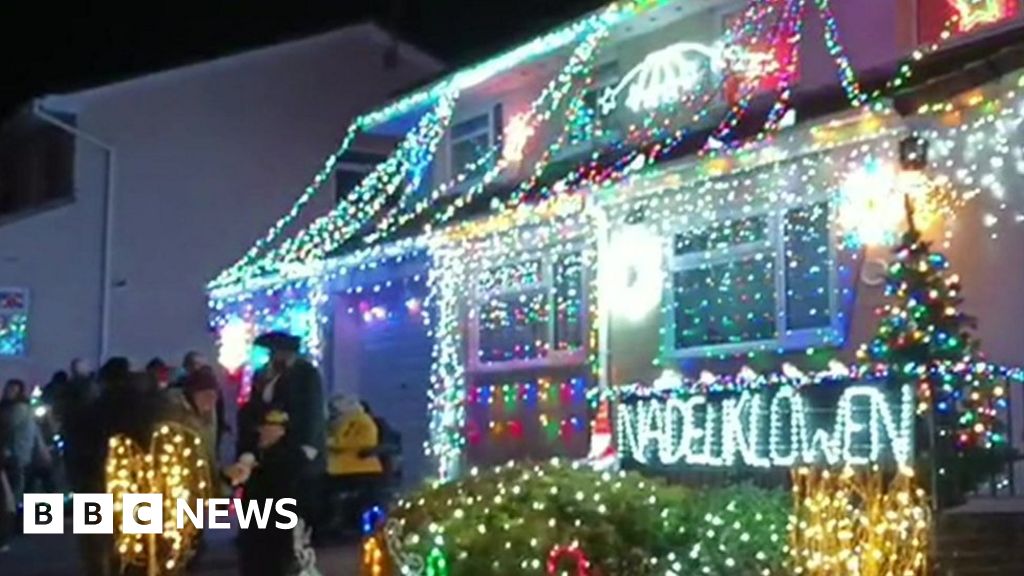 Saltash Christmas lights remember Gordon Sparks