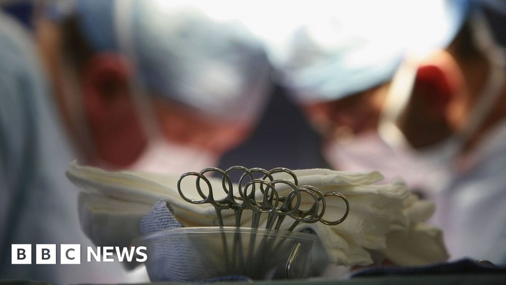 Malaysian teenager has twin's foetus removed from stomach - BBC 