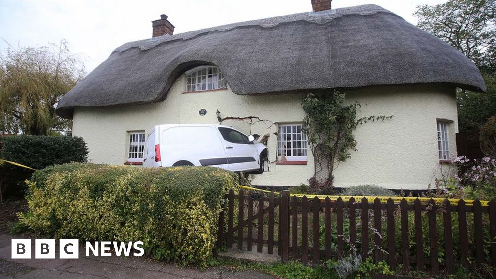 Jamie Gilroy Jailed For Crashing Van Into Maulden Cottage Bbc News