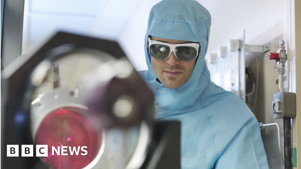 Scientists shed new light on 'entangled' particles