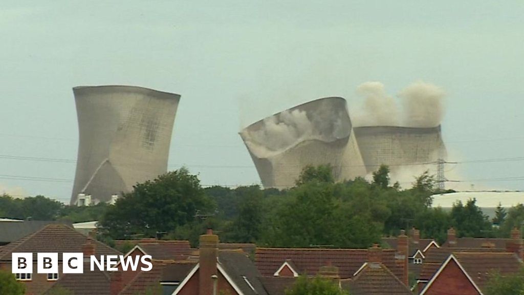 Didcot Cooling Towers Demolished In A Controlled Explosion Bbc News
