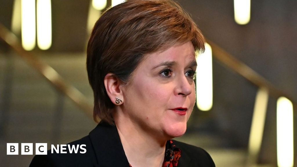 Judge throws out bid to withhold Nicola Sturgeon inquiry evidence