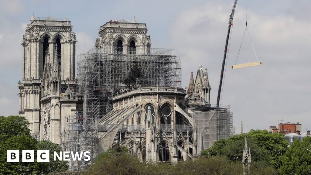 Temporary cathedral plan for Notre-Dame
