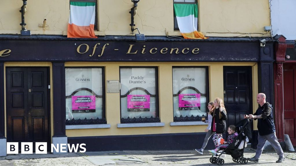 Coronavirus Hairdressers and restaurants in ROI to close on Christmas