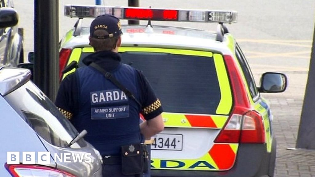 Hutch and Kinahan feud Dublin security boosted after murder BBC News