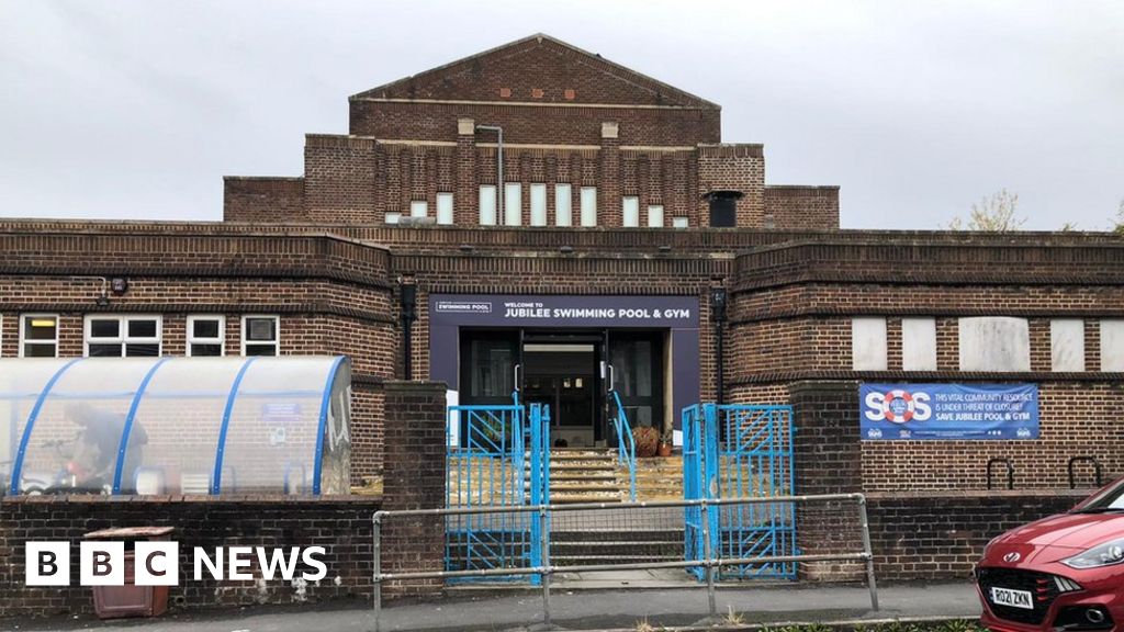 Bristol swimming pool comes into community ownership