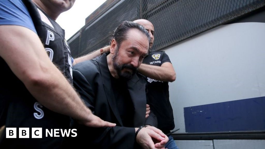 Adnan Oktar: TV cult preacher jailed for 8,658 years in Turkey