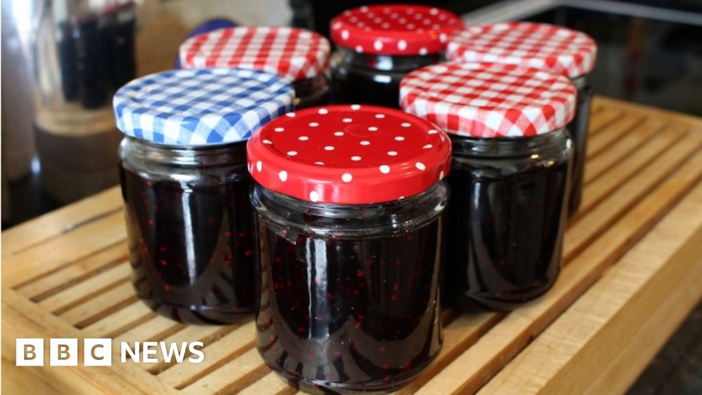 Theresa May 'scrapes the mould off jam' - BBC News