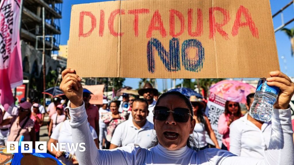 Протестиращите в Мексико в масов митинг срещу изборните промени