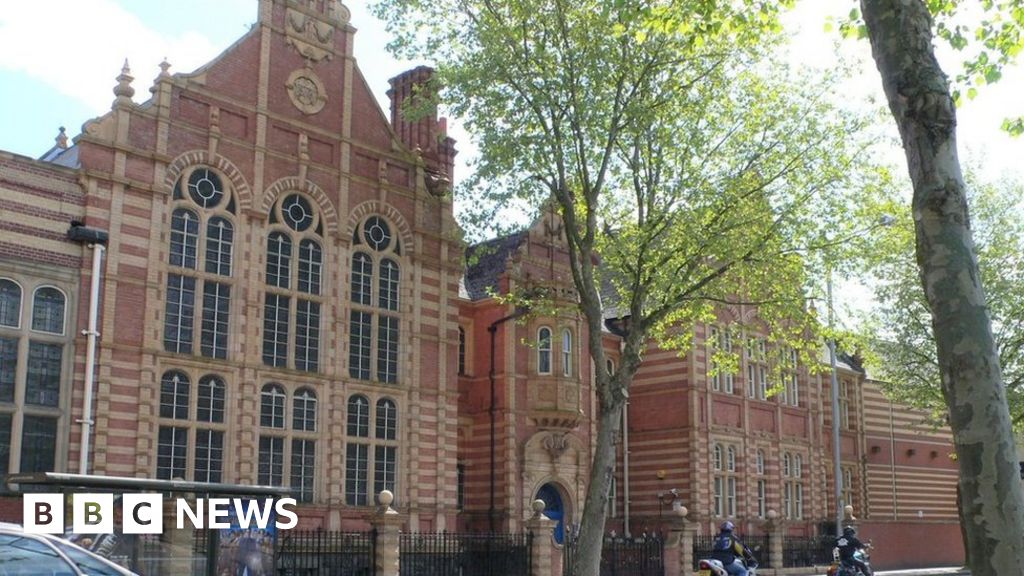 Edward Colston: Bristol schools consider name change thumbnail