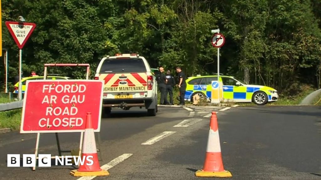 Pedestrian killed in Heads of the Valleys crash in Merthyr Tydfil BBC