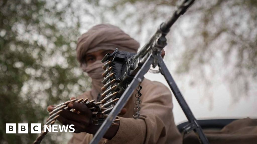 Докато Мали се бори с ислямистки бойци и сепаратисти, тя