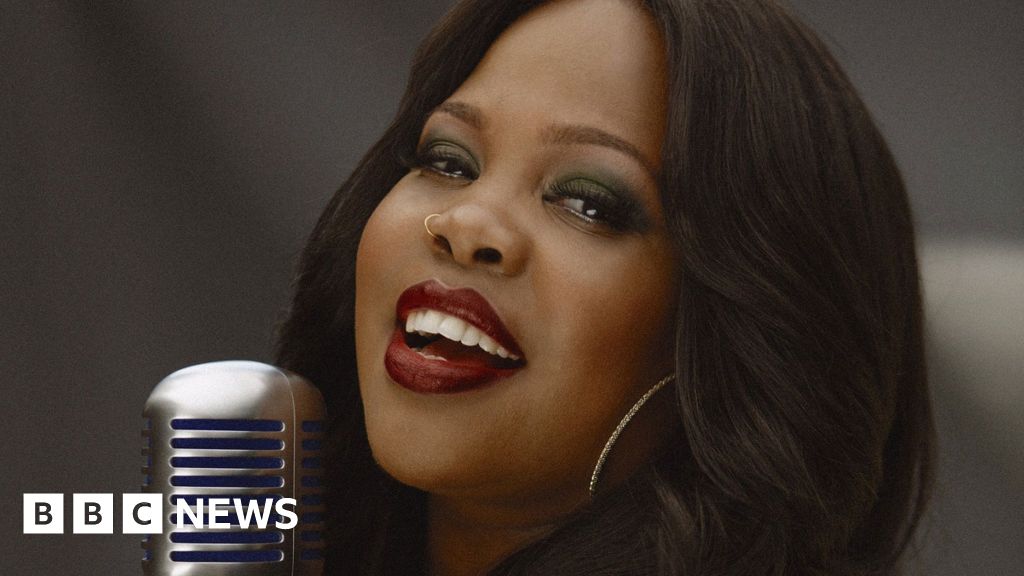 Dreamgirls to star Glee's Amber Riley in her West End debut BBC News