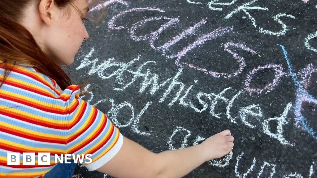 Girls in Bournemouth write about experiences of sexual harassment - BBC