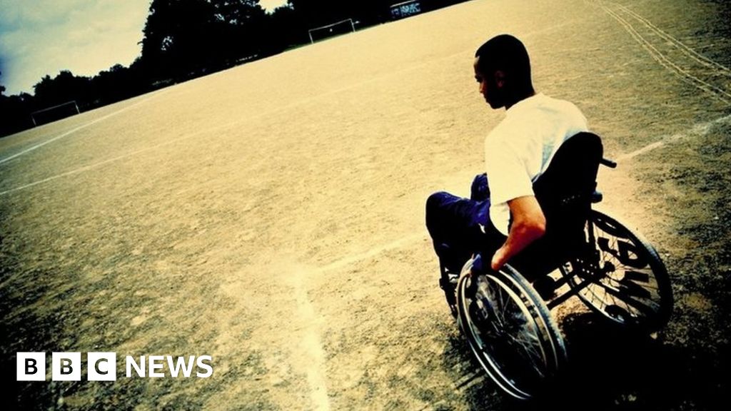 Ministers 'to rethink' disability cuts BBC News