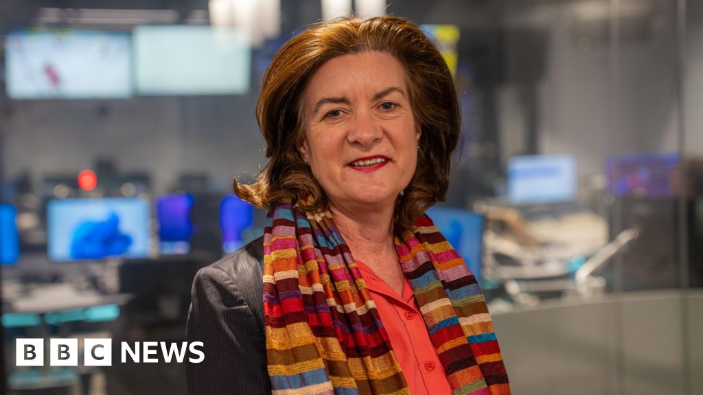 Five takeaways from Labour FM Eluned Morgan's phone-in
