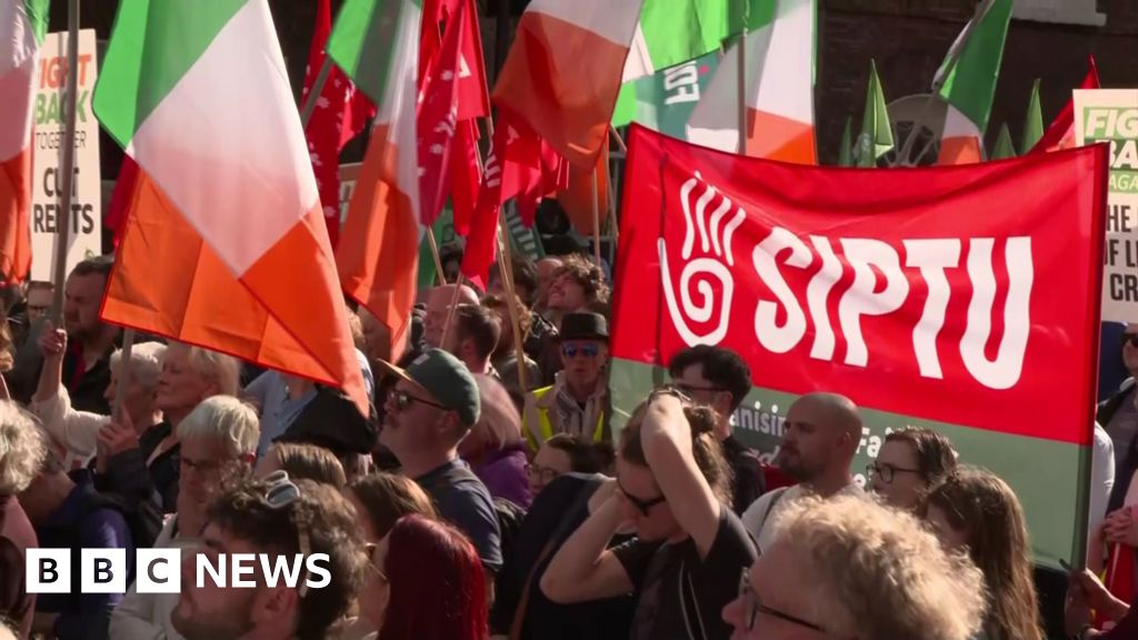 Hundreds Protest Housing Crisis Outside Dáil, Opposition Seeks Emergency Action
