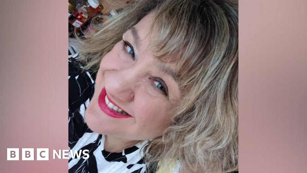 Swindon death: Tributes to 'kind' woman amid murder probe