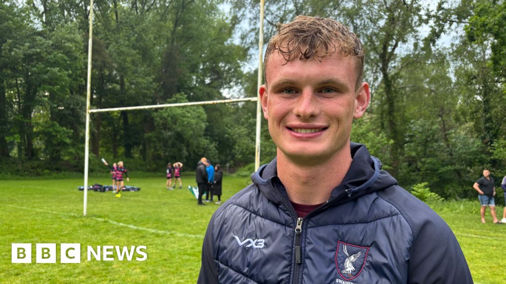 Children 'let down' as WRU community programme cut