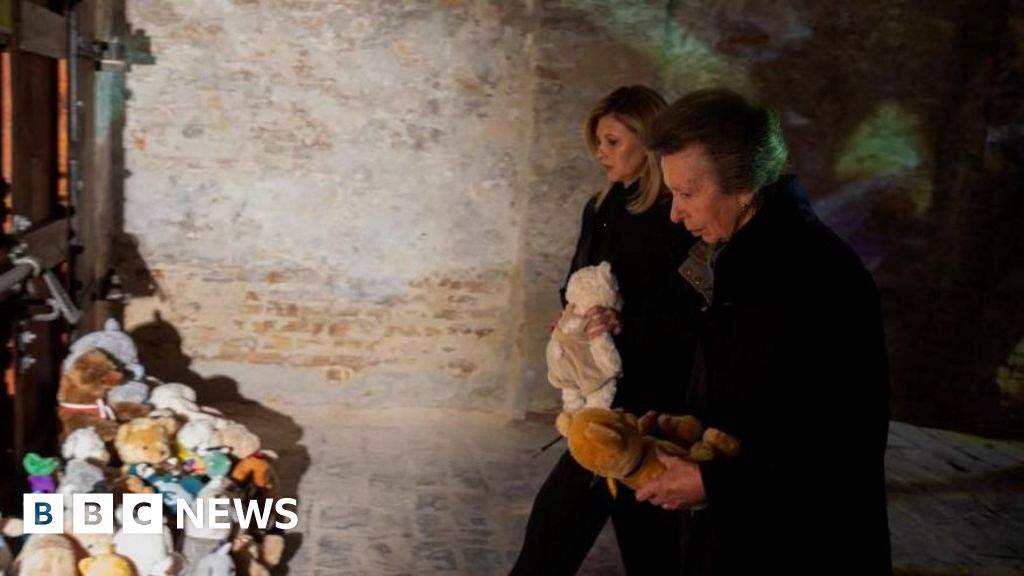 Anne visits Ukraine to support children 'traumatised' by war