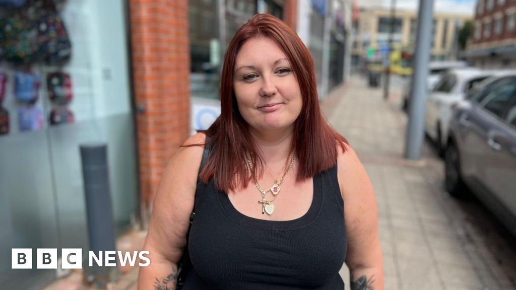 School uniform cost 'extortionate' say parents