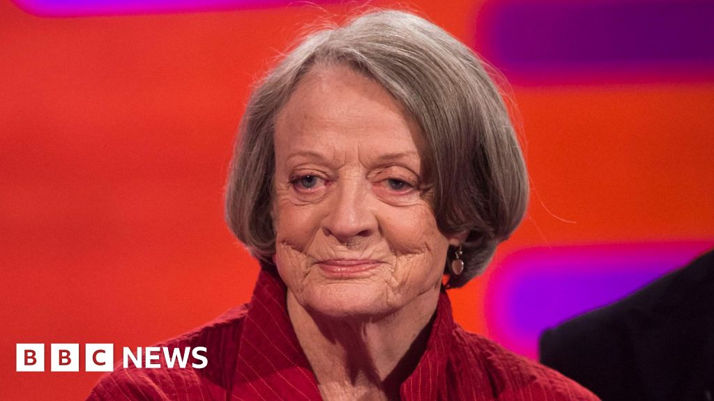 Dame Maggie Smith: King and prime minister lead tributes to ‘national treasure’