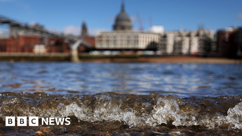 Walikota London memperingatkan janji sungai yang bisa direnangi