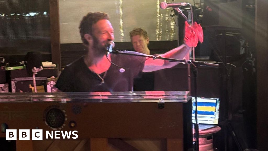 Chris Martin surprises fans with impromptu pub gig in Calderdale  www.bbc.com