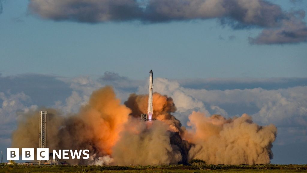 Watch: SpaceX successfully completes 11th Starship test flight