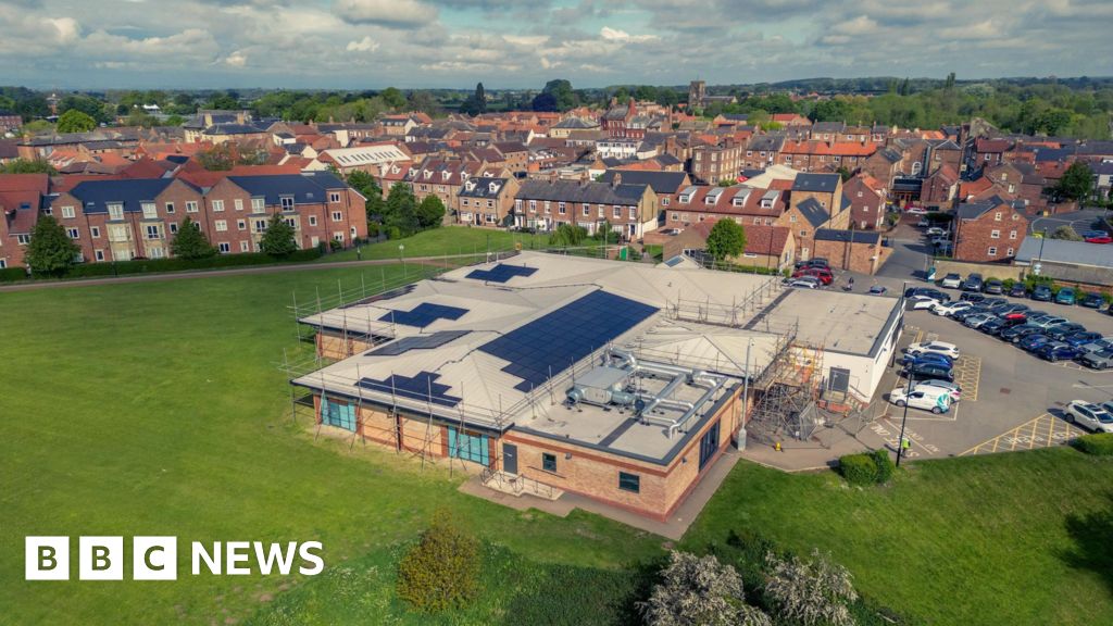bbc.co.uk - Samantha Whelan - Solar panels at North Yorkshire leisure centres 'will cut bills
